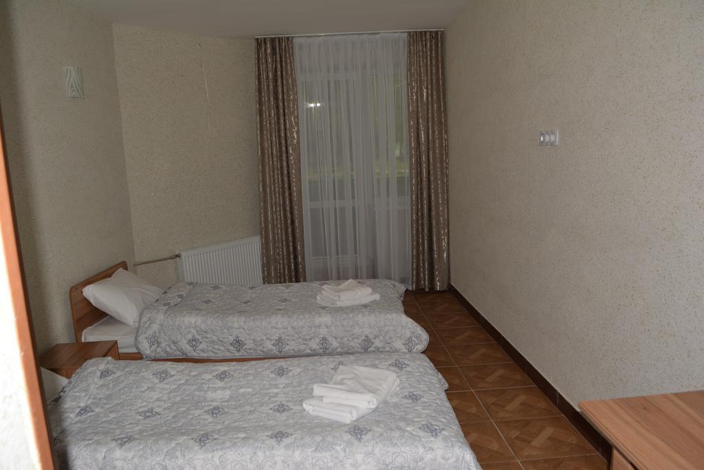 Zelenyi Kampus Hotel Odessa Buitenkant foto