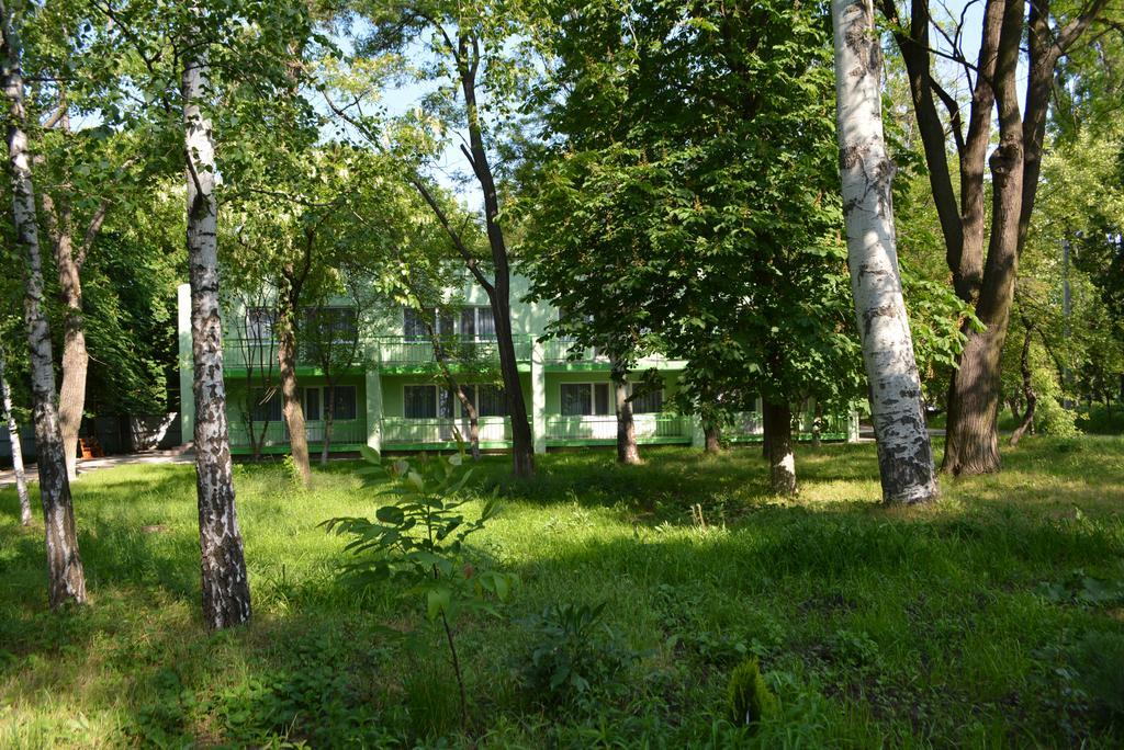 Zelenyi Kampus Hotel Odessa Buitenkant foto