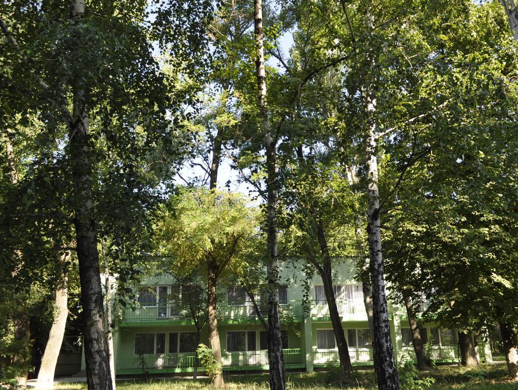 Zelenyi Kampus Hotel Odessa Buitenkant foto
