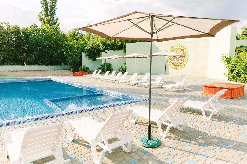 Zelenyi Kampus Hotel Odessa Buitenkant foto