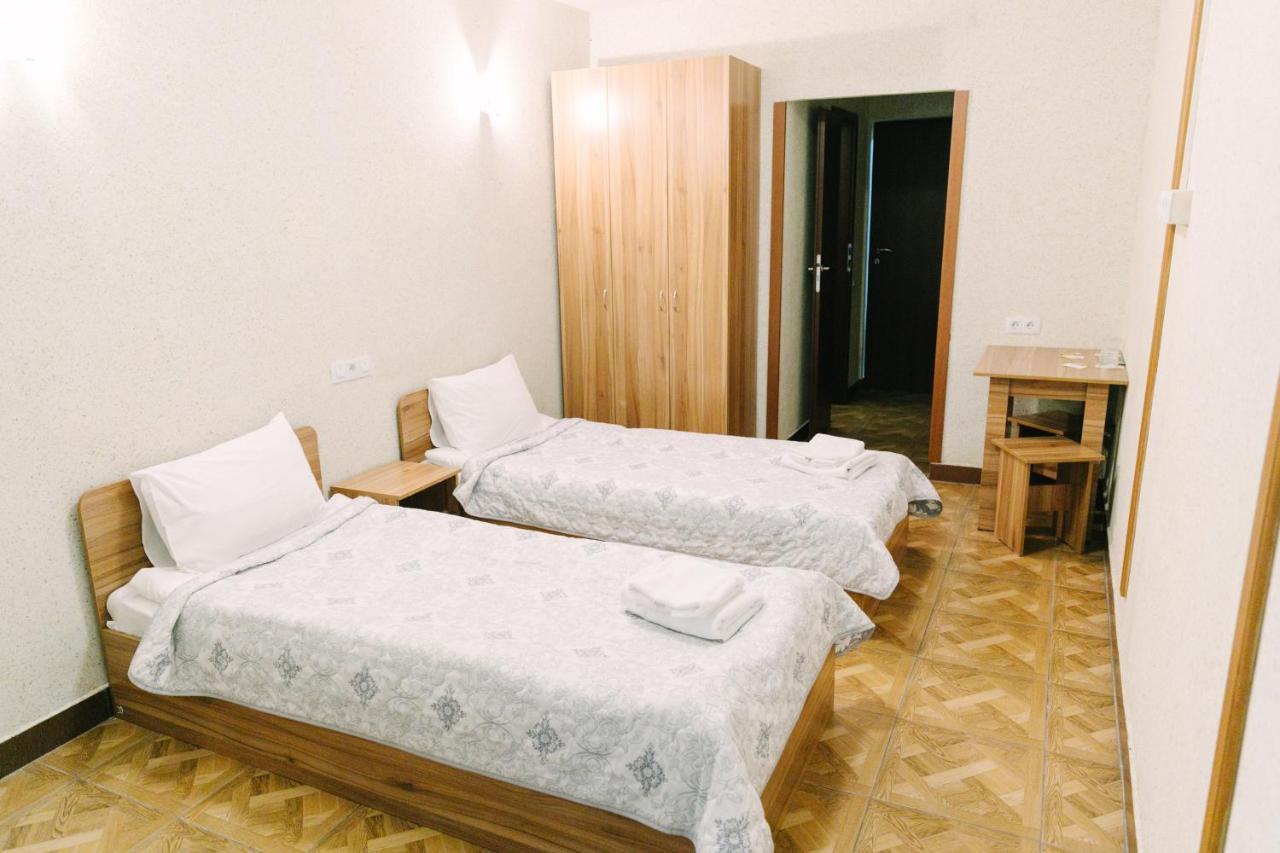 Zelenyi Kampus Hotel Odessa Buitenkant foto